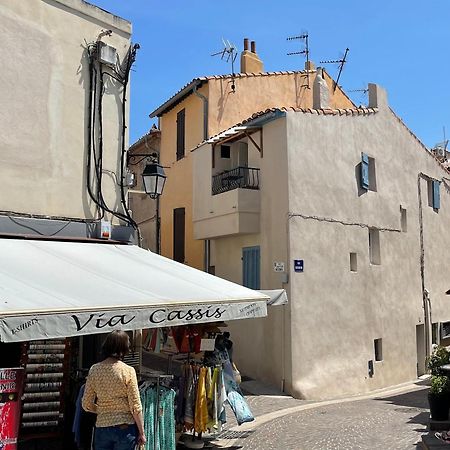 appartement cosy à 10 mètres du port de Cassis Esterno foto