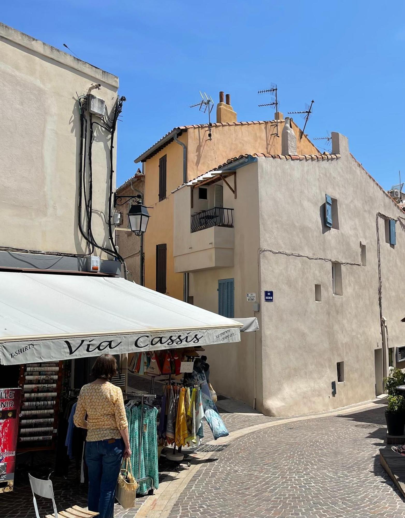 appartement cosy à 10 mètres du port de Cassis Esterno foto