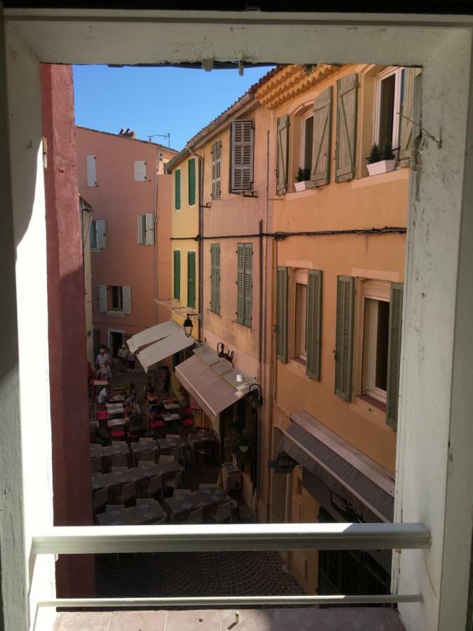 appartement cosy à 10 mètres du port de Cassis Esterno foto